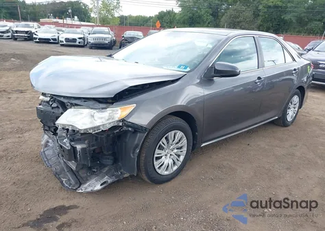 2014 Toyota Camry Le z USA, uszkodzony, nr VIN 4T1BF1FK5EU357899